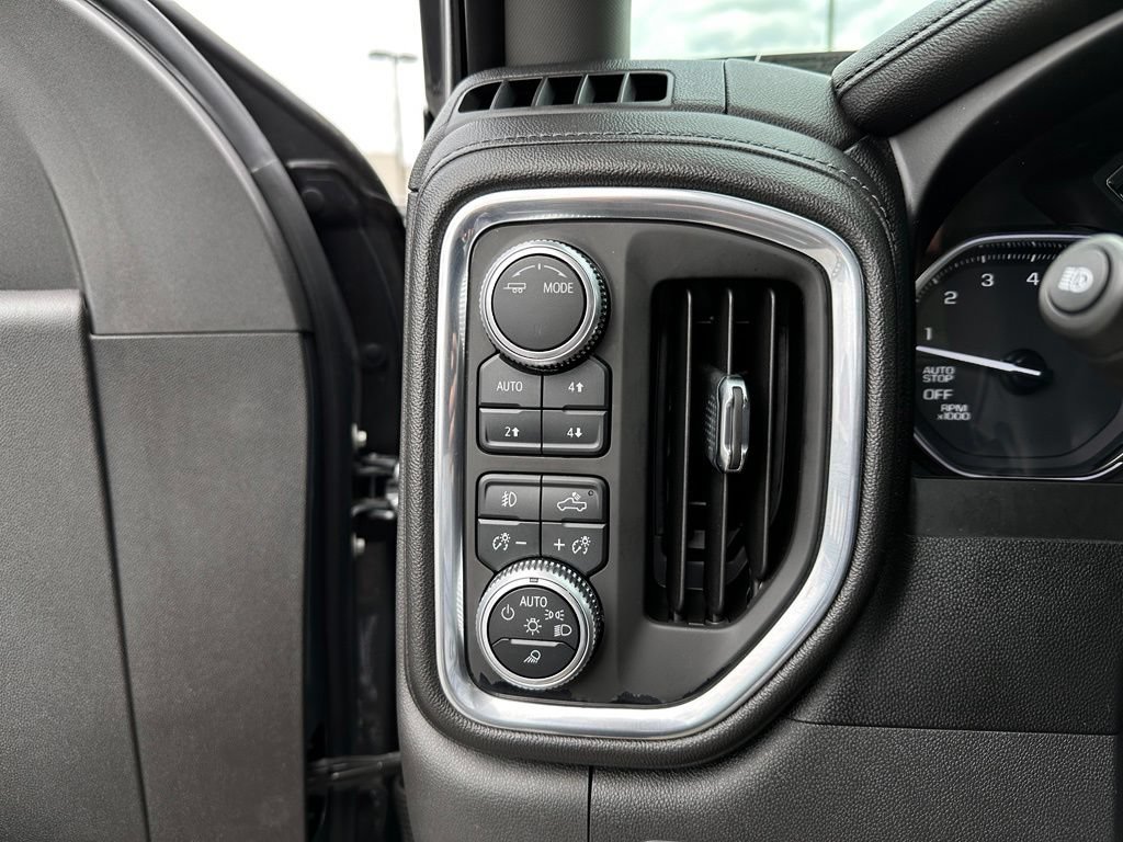 Used 2020 GMC Sierra 1500 SLT w/ SLT Premium Plus Package AWD/4WD image 39