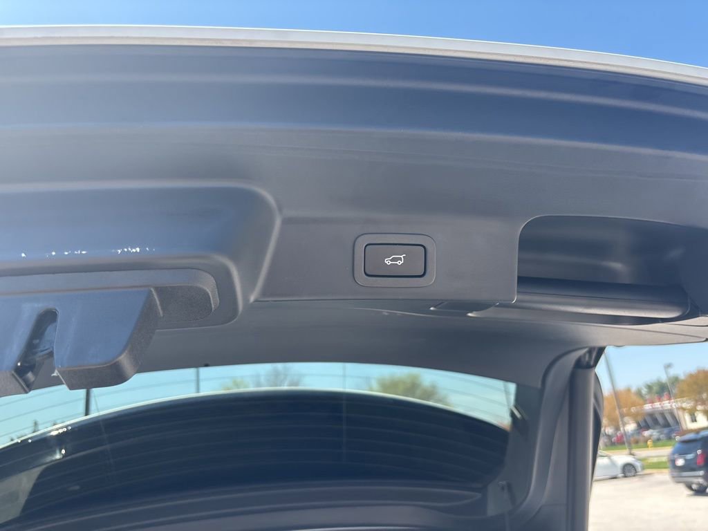 Used 2022 Jaguar F-PACE S image 6