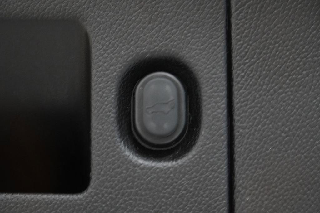 Used 2019 Cadillac Escalade ESV Luxury image 12