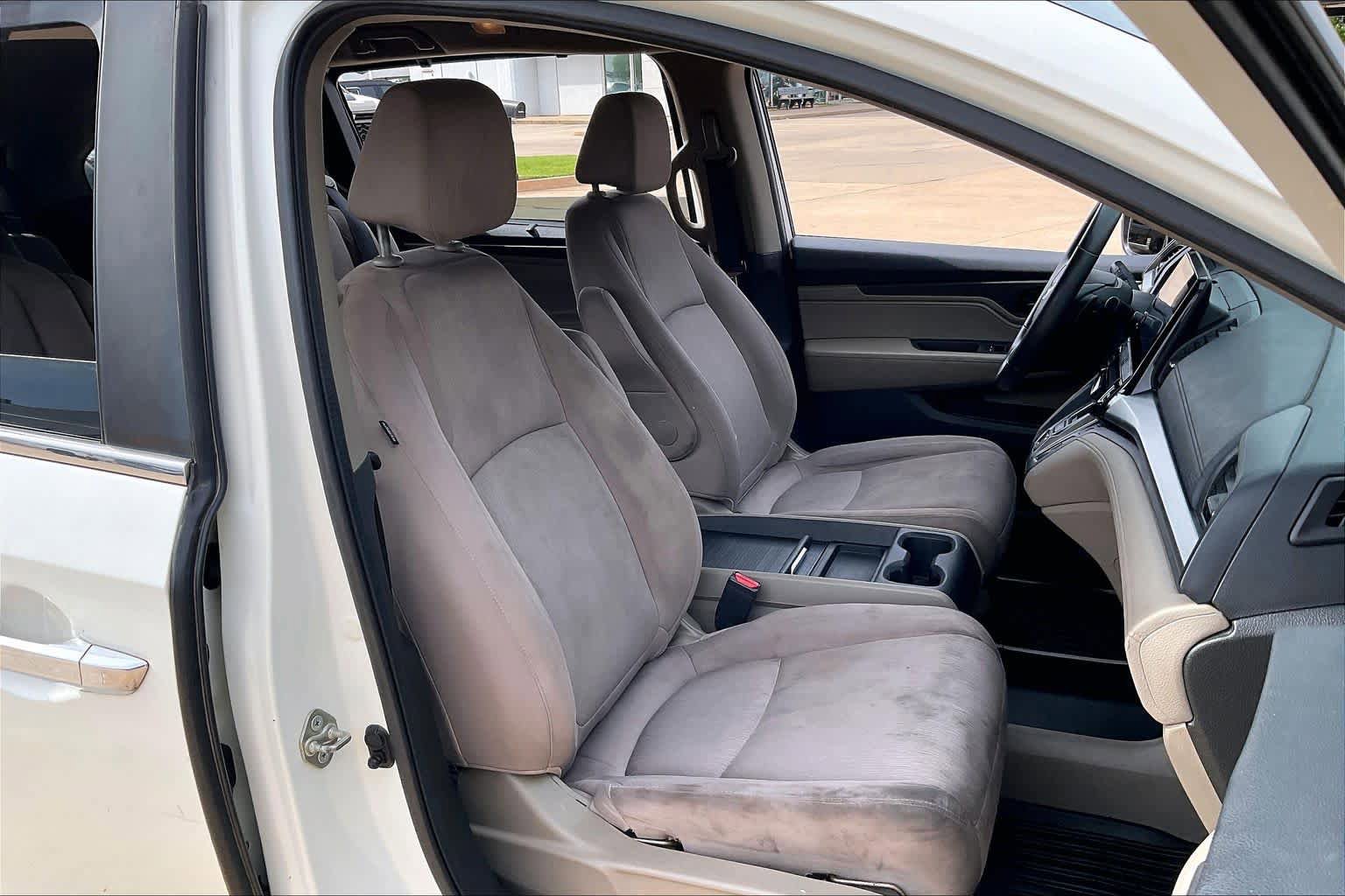 Used 2018 Honda Odyssey EX image 9