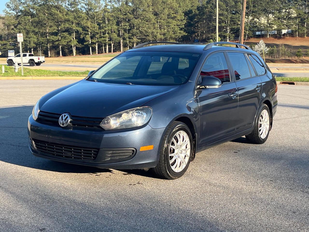 Used 2010 Volkswagen Jetta S FWD image 2