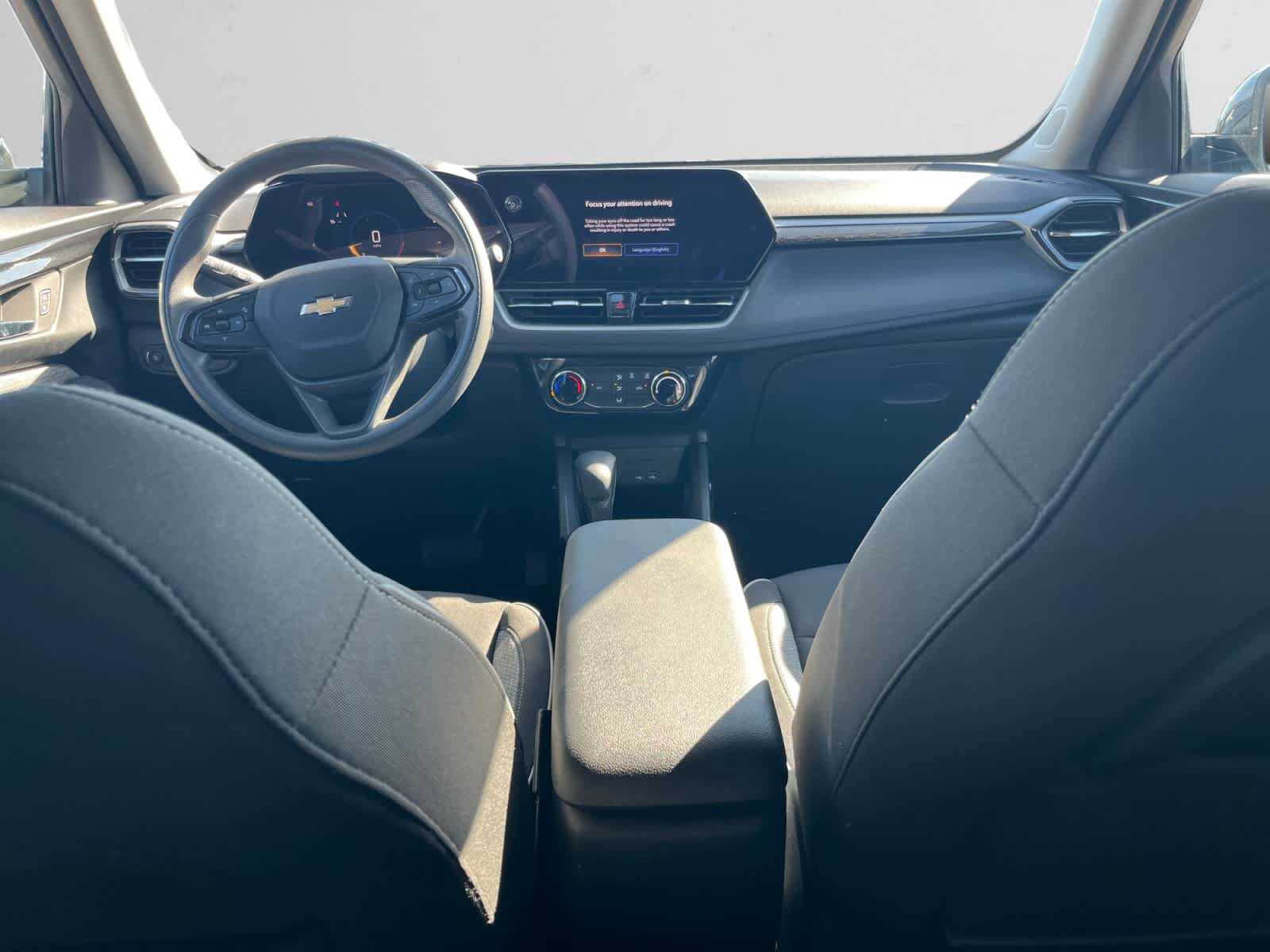 Used 2025 Chevrolet TrailBlazer LT AWD/4WD image 9