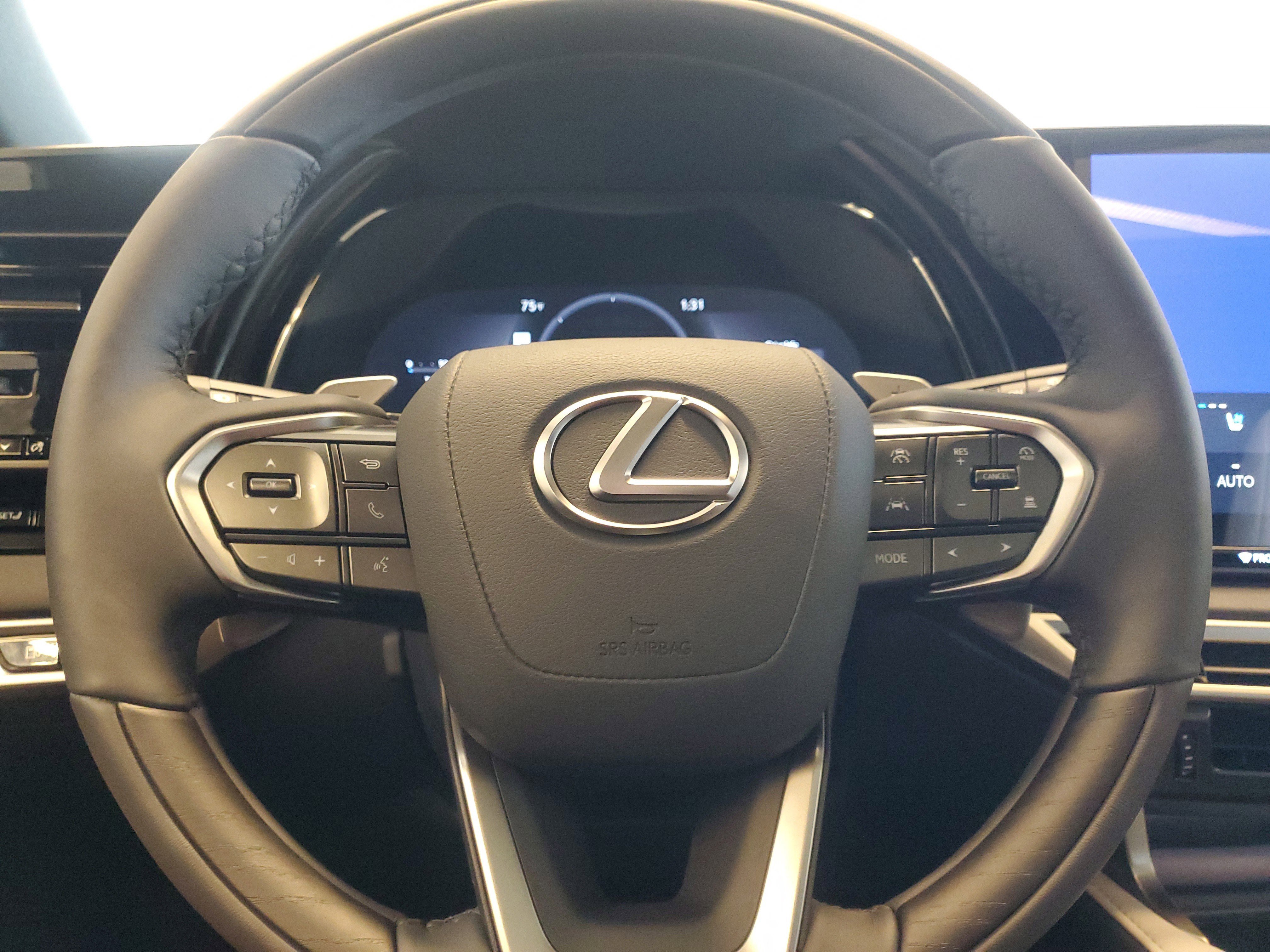 Used 2025 Lexus RX 350h image 26