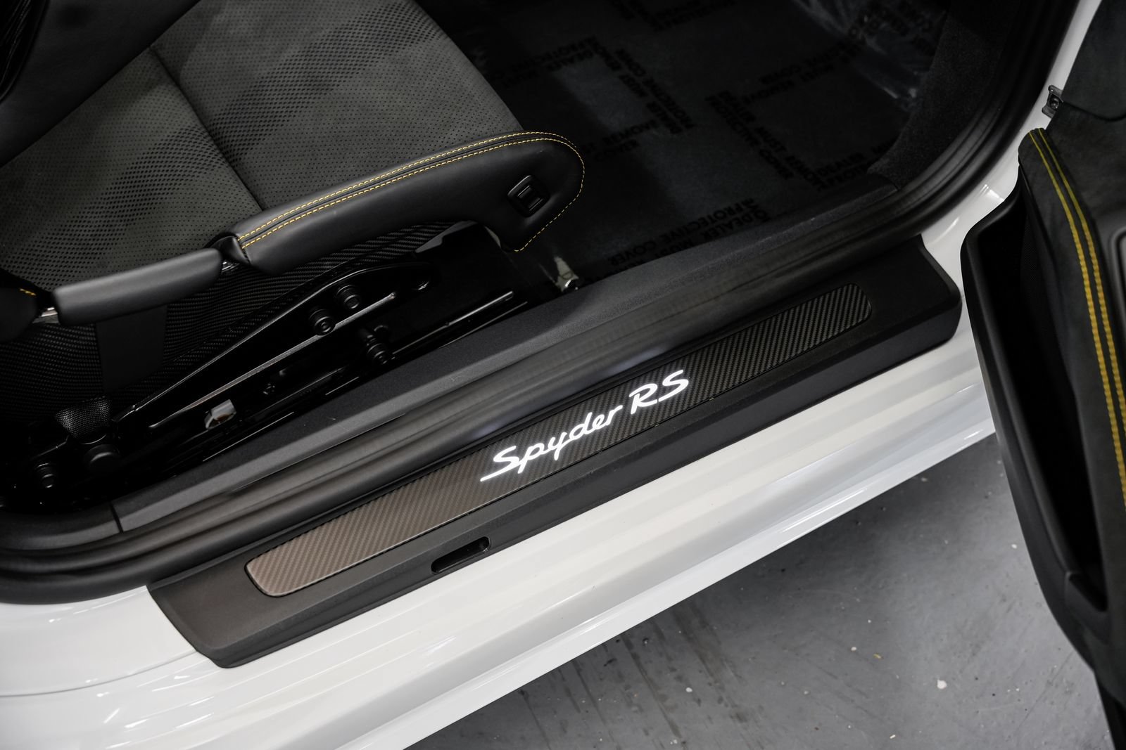 Used 2024 Porsche 718 Boxster Spyder RS RWD image 25