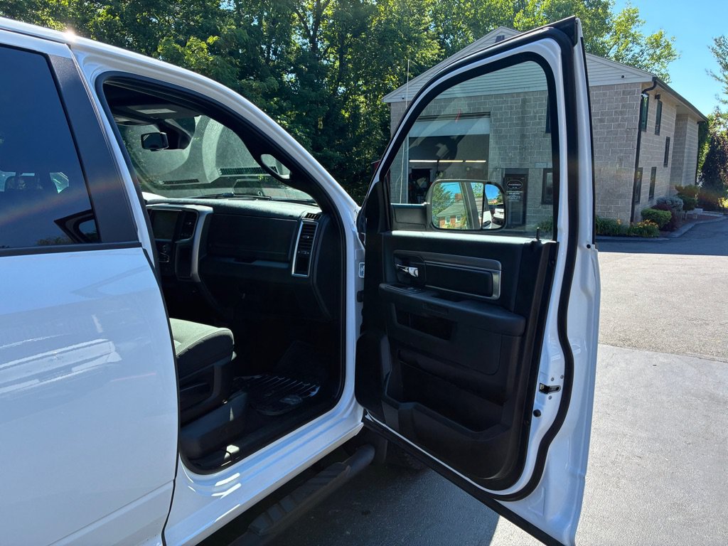 Used 2023 RAM 1500 Classic Warlock w/ Trailer Tow Group AWD/4WD image 18