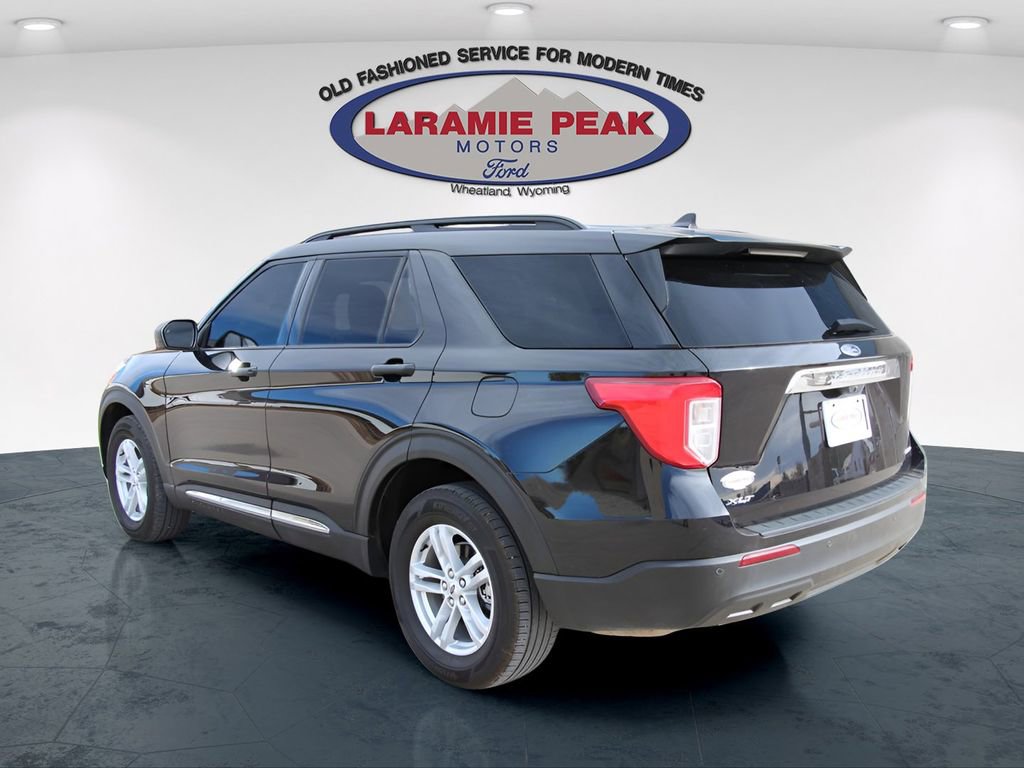 Used 2023 Ford Explorer XLT image 9