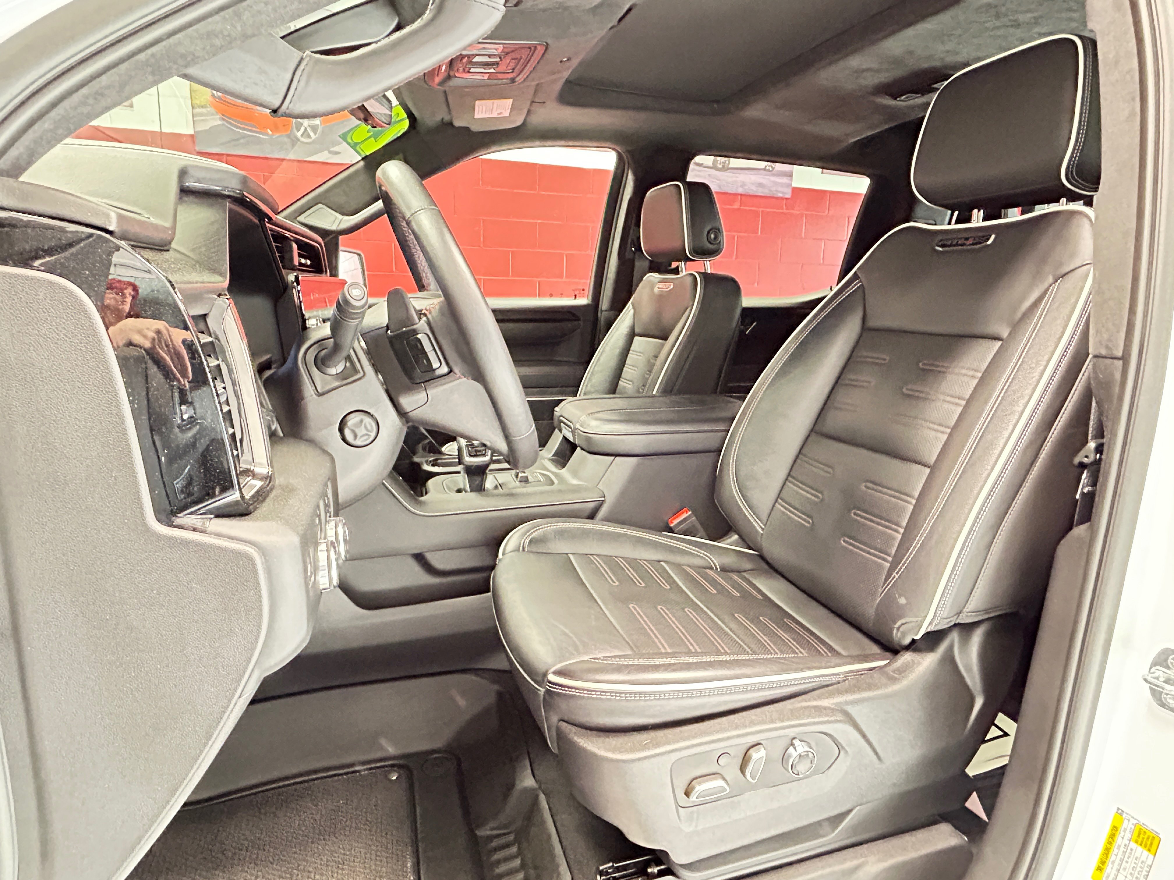 Used 2023 GMC Sierra 1500 AT4X AWD/4WD image 18