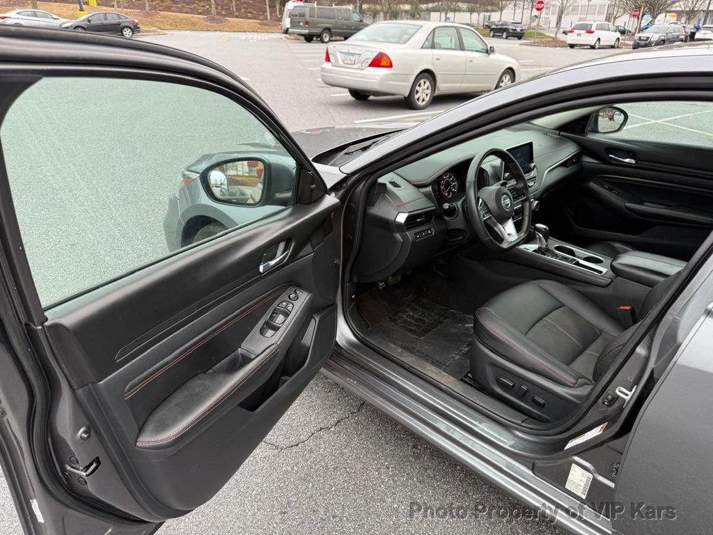Used 2021 Nissan Altima 2.5 SR w/ SR Premium Package FWD image 17