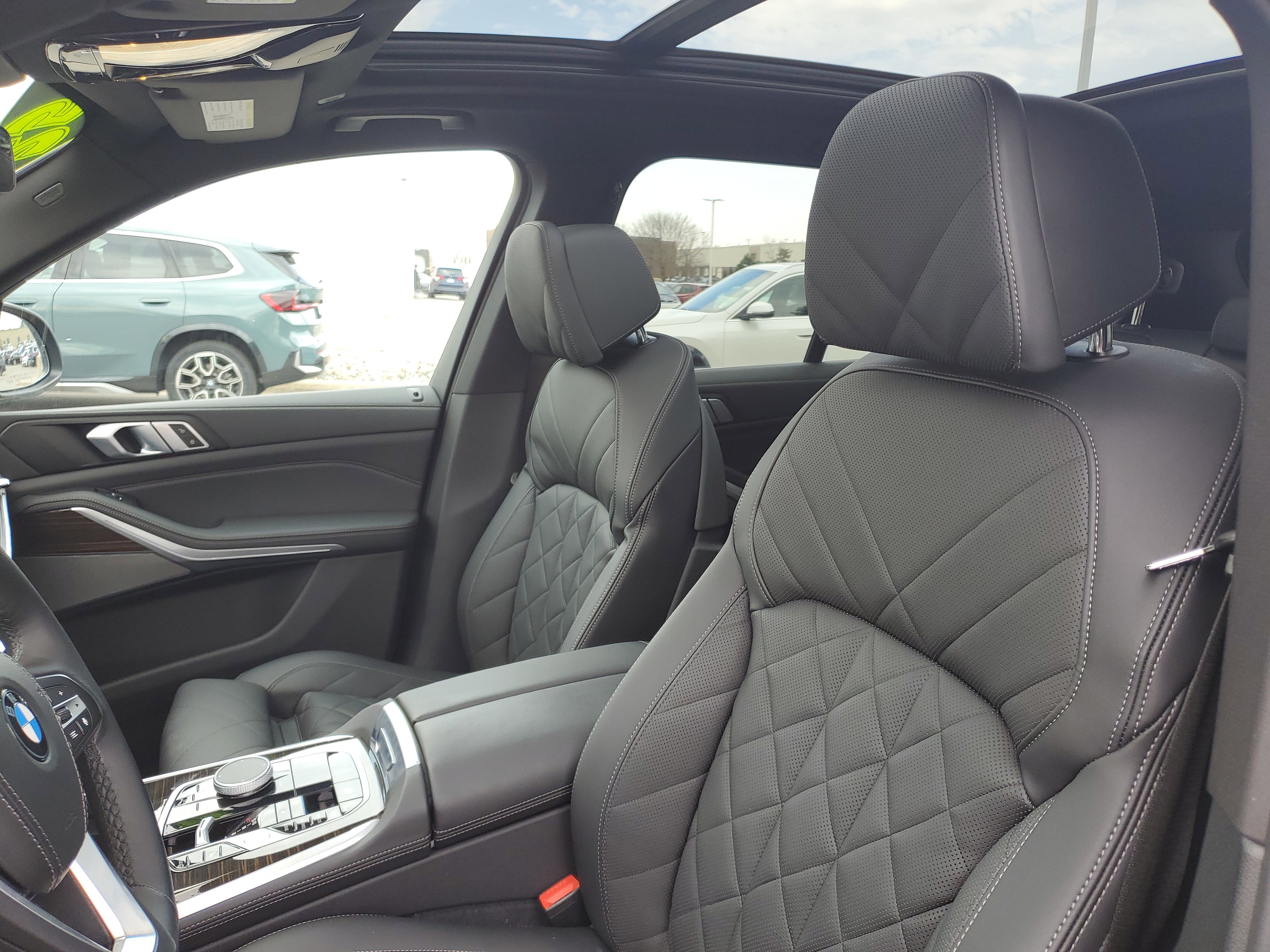 Certified 2025 BMW X5 xDrive40i w/ Climate Comfort Package image 7