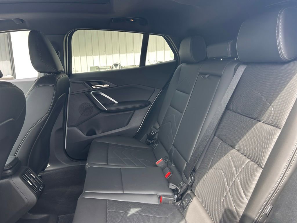 Used 2025 BMW X2 xDrive28i image 11