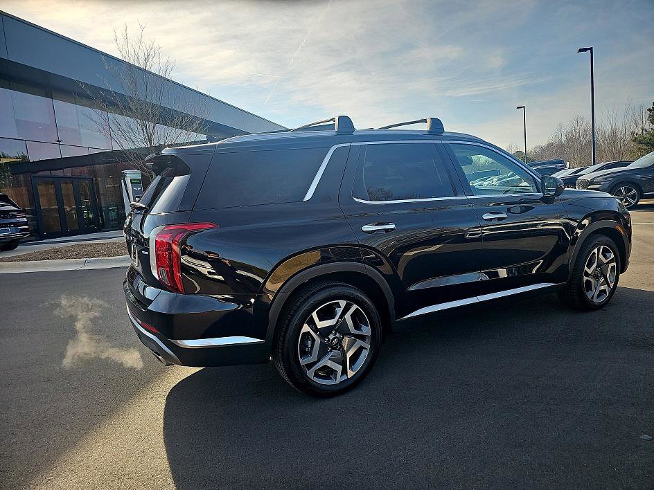 Used 2025 Hyundai Palisade Limited image 4