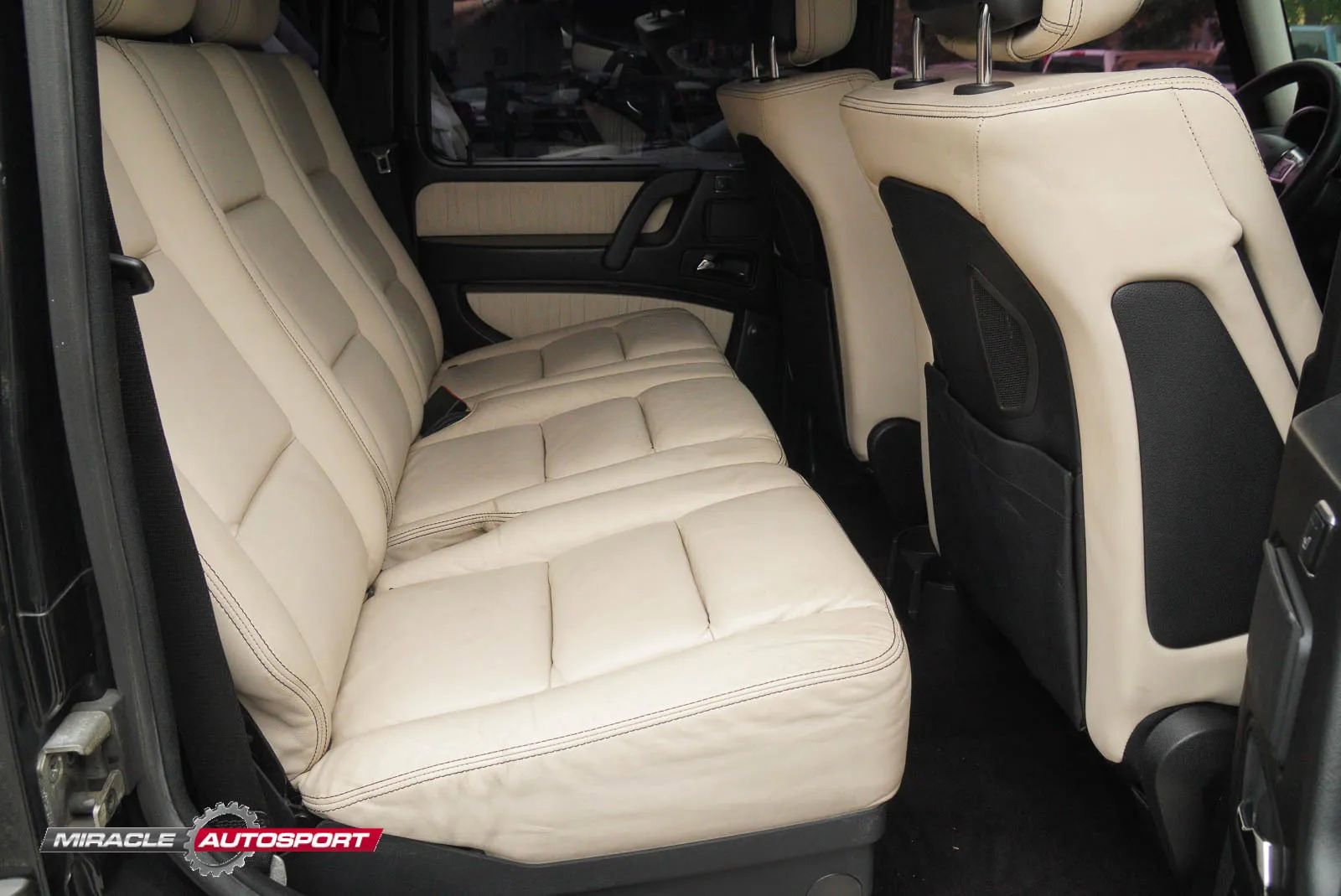 Used 2014 Mercedes-Benz G 550 image 34