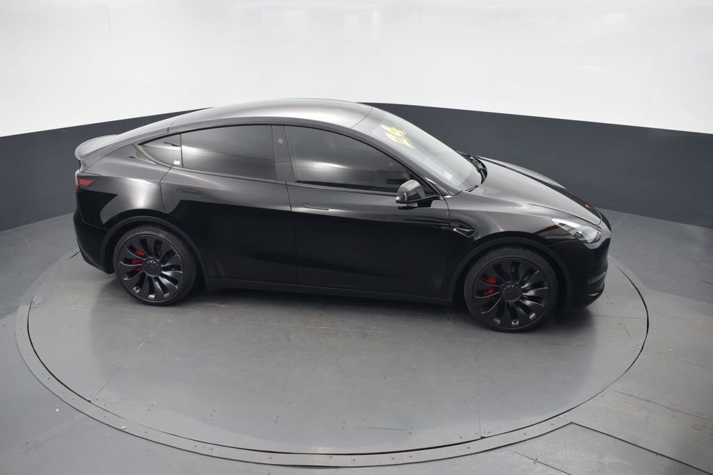 Used 2024 Tesla Model Y Performance AWD/4WD image 32