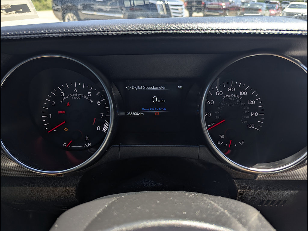 Used 2020 Ford Mustang GT RWD image 2