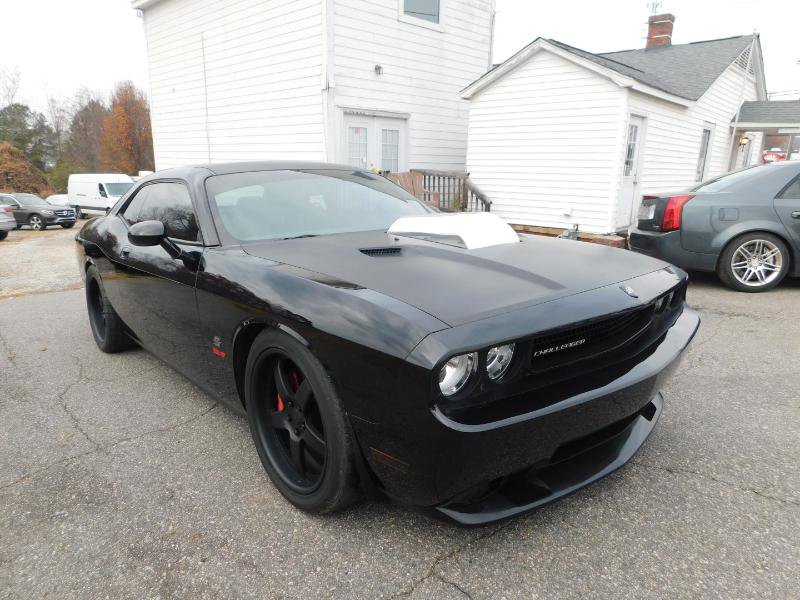 Used 2009 Dodge Challenger SRT8 w/ SRT Option Group II image 6