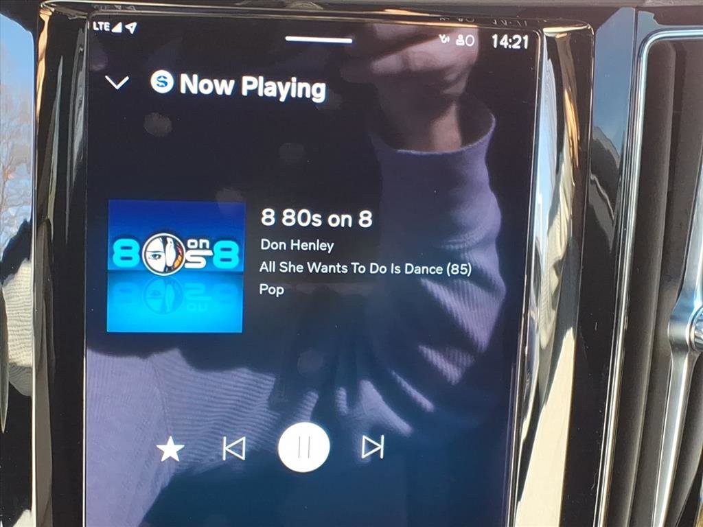 Certified 2023 Volvo XC60 B5 Plus w/ Protection Package Premier image 23