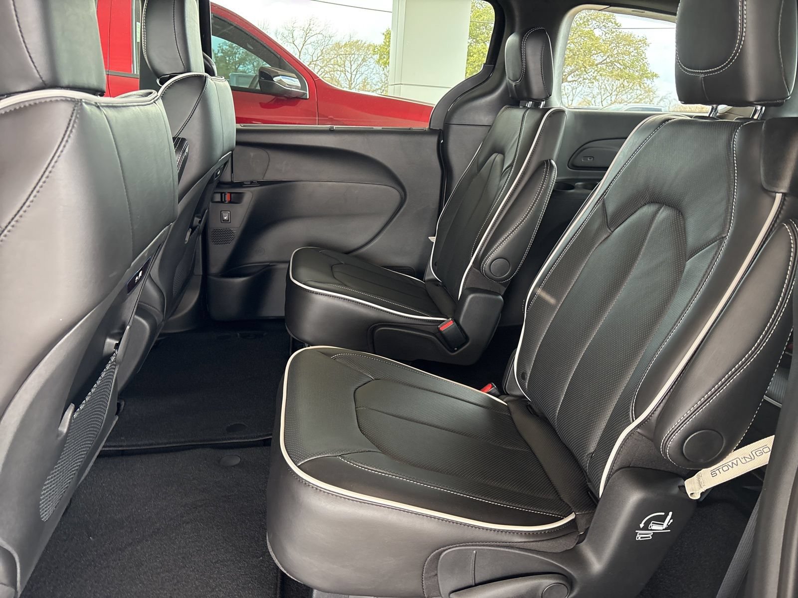 New 2026 Chrysler Pacifica Limited w/ S Appearance Package image 16