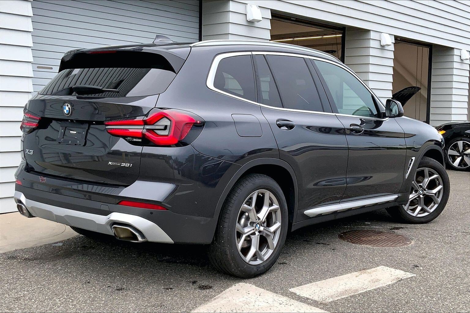 Used 2023 BMW X3 xDrive30i w/ Premium Package AWD/4WD image 7