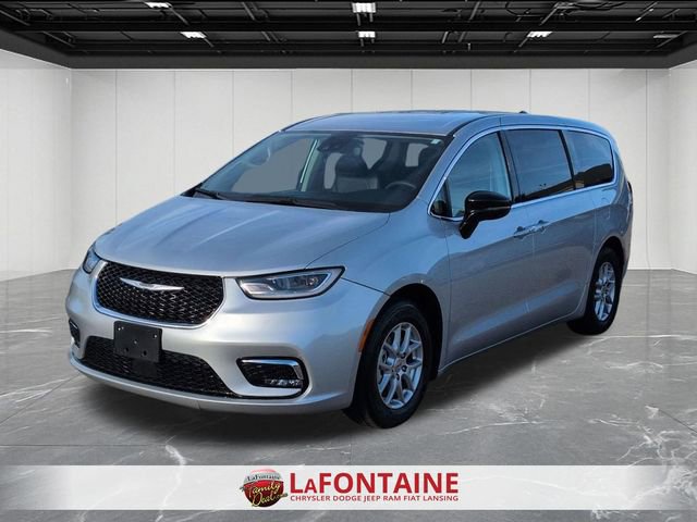 Used 2024 Chrysler Pacifica Touring-L image 1