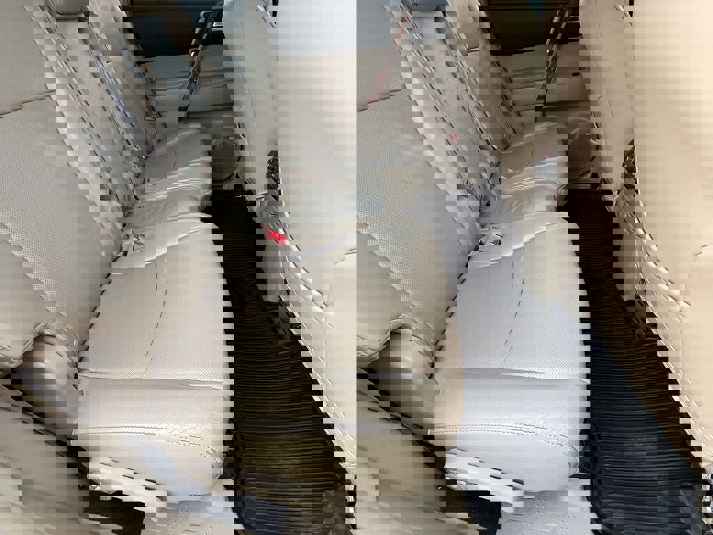 Used 2013 Toyota Highlander Limited image 11