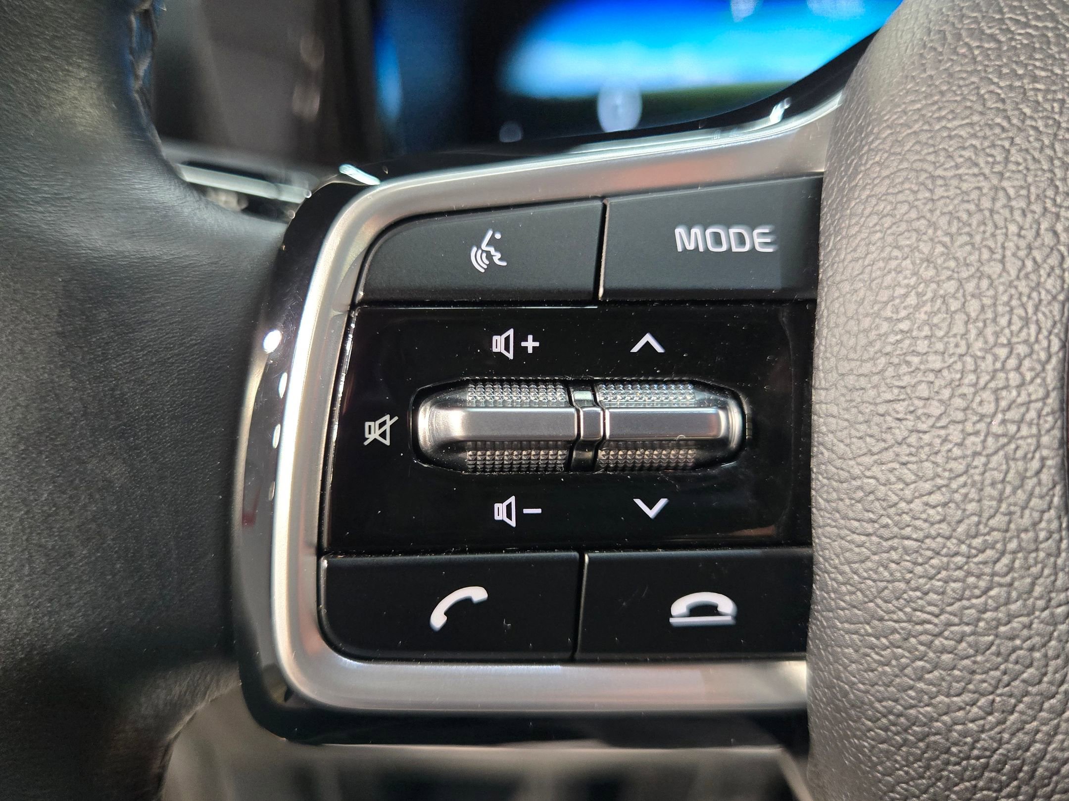 Used 2023 Kia Sorento SX AWD/4WD image 28