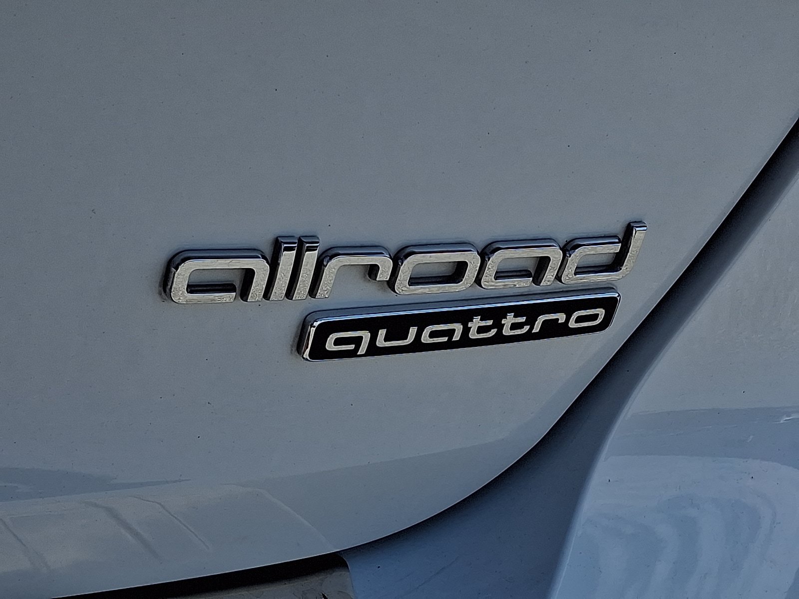 Used 2018 Audi A4 2.0T allroad Premium Plus AWD/4WD image 32