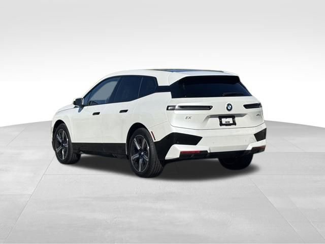 Certified 2025 BMW iX xDrive50 image 5