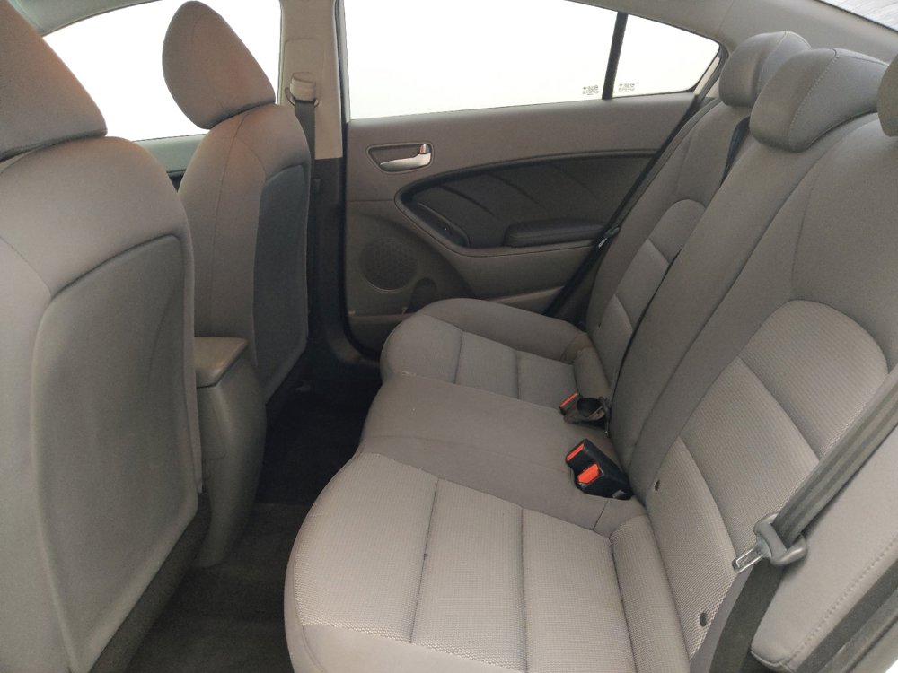 Used 2017 Kia Forte LX FWD image 18