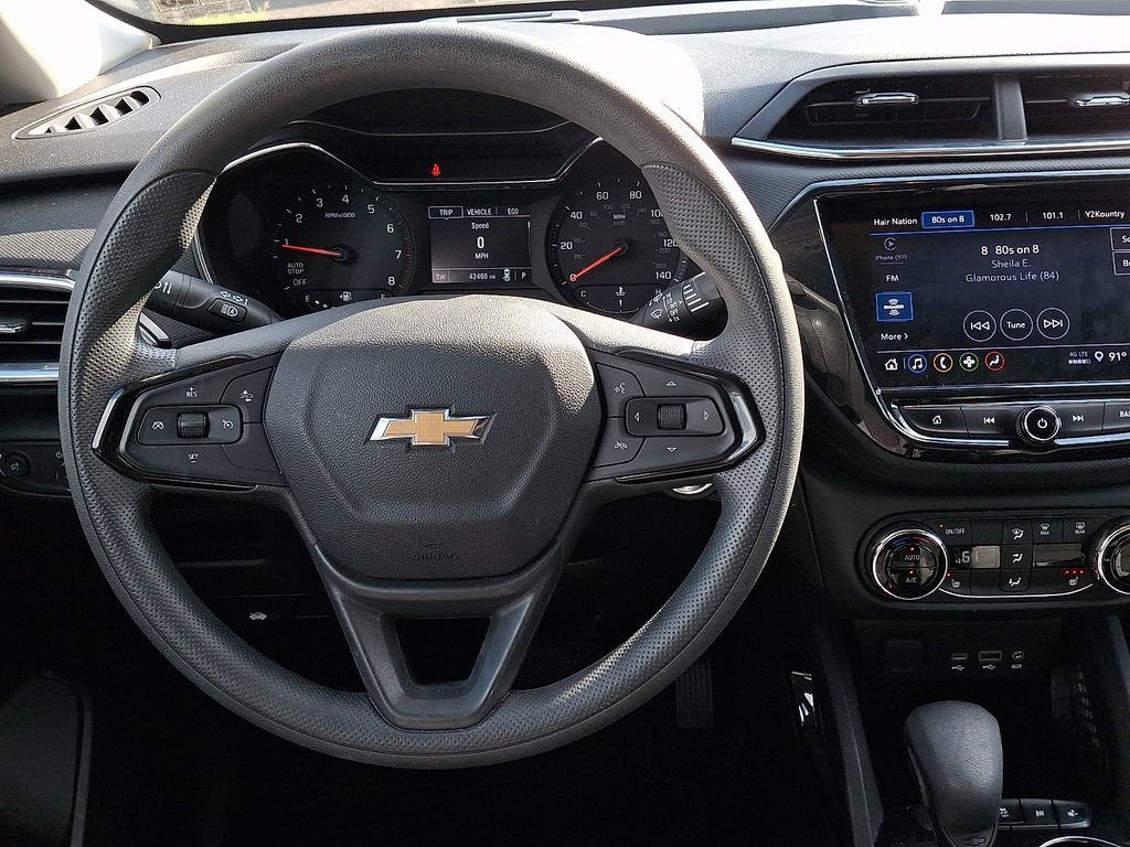 Certified 2023 Chevrolet TrailBlazer LT w/ Convenience Package FWD image 11