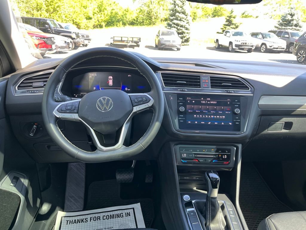 Used 2024 Volkswagen Tiguan SE w/ Panoramic Sunroof Package AWD/4WD image 21