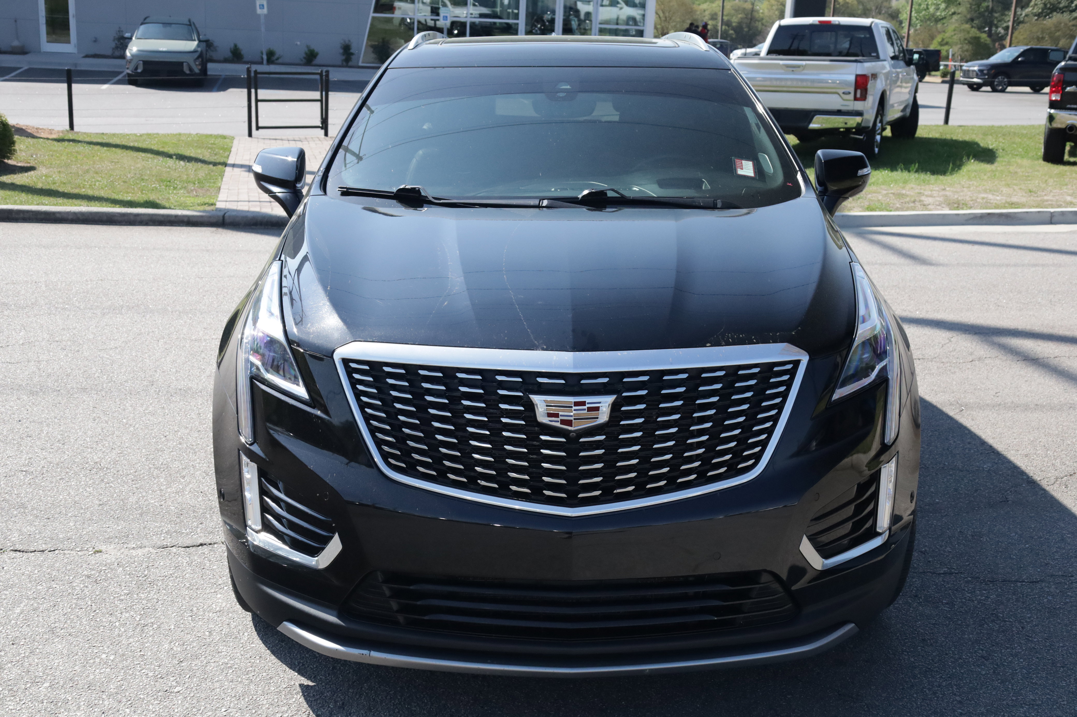 Used 2022 Cadillac XT5 Premium Luxury w/ Technology Package AWD/4WD image 7