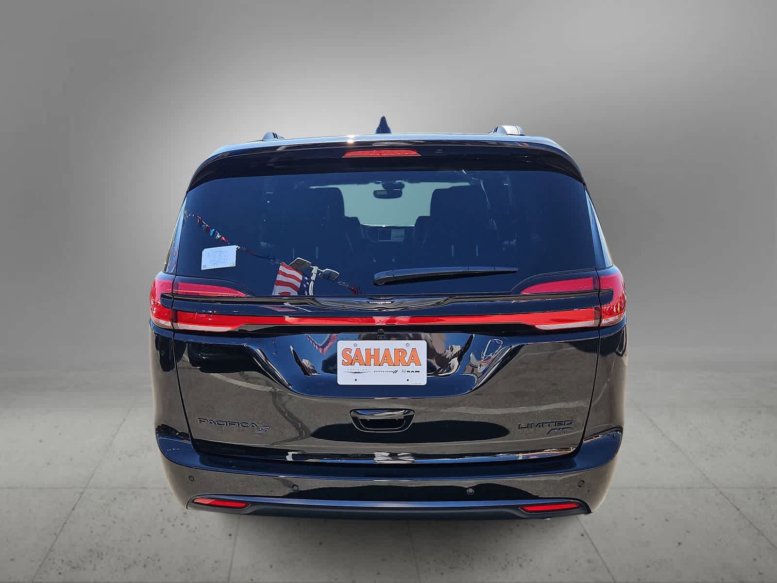 New 2026 Chrysler Pacifica Limited AWD/4WD image 7