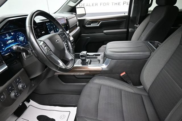 Used 2023 Chevrolet Silverado 1500 RST w/ Protection Package AWD/4WD image 16