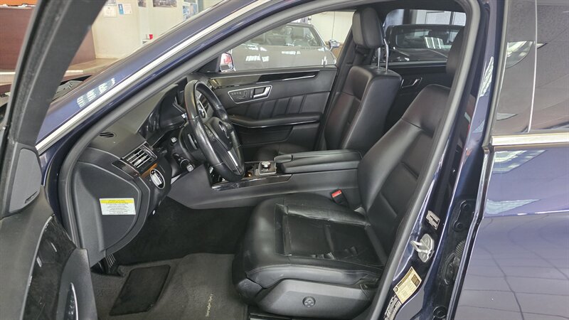 Used 2013 Mercedes-Benz E 350 4MATIC Sedan image 9