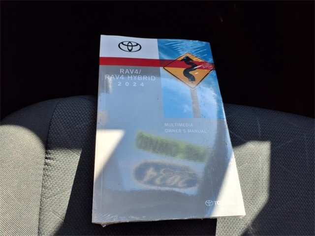 Used 2024 Toyota RAV4 XLE image 69