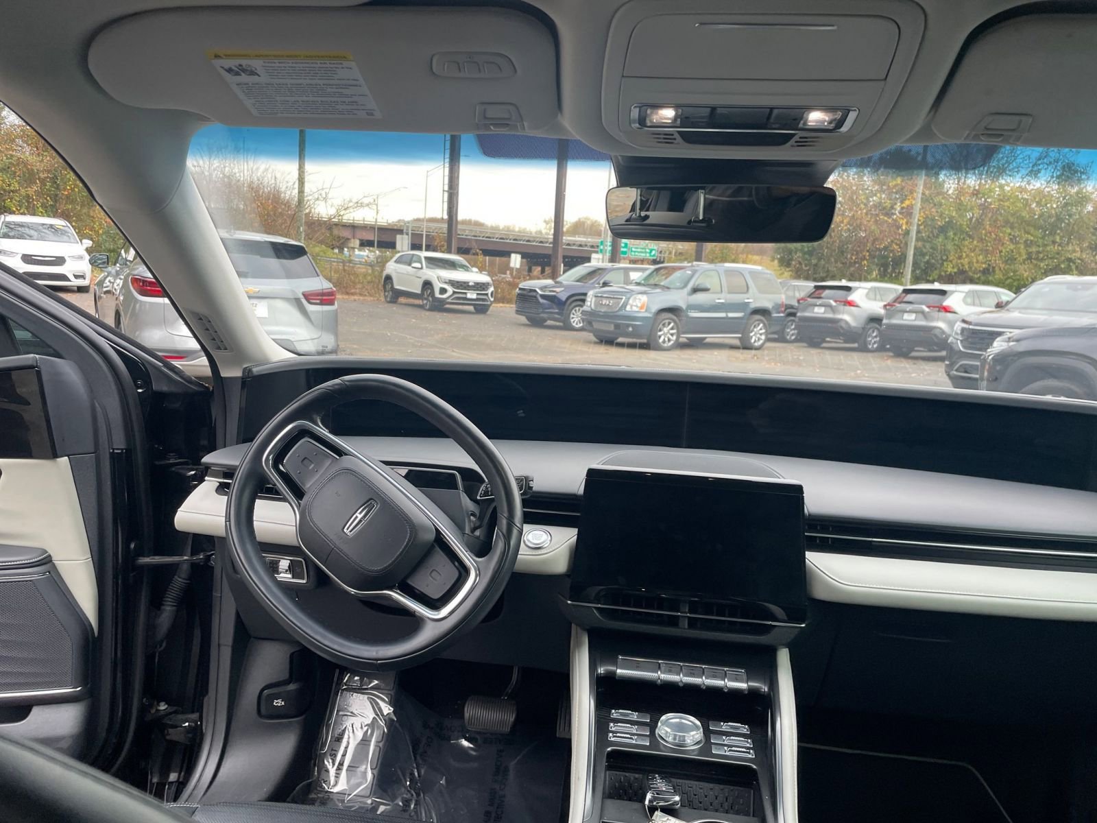 Used 2024 Lincoln Nautilus Reserve image 30