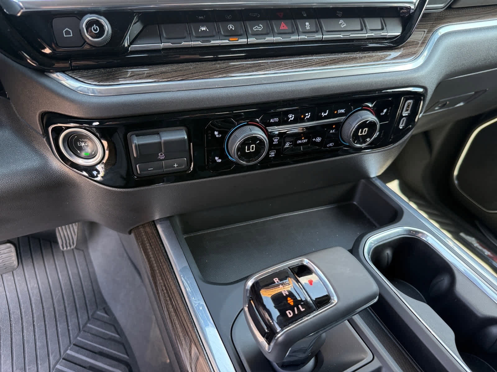 Used 2024 Chevrolet Silverado 1500 LT Trail Boss w/ Convenience Package II AWD/4WD image 21