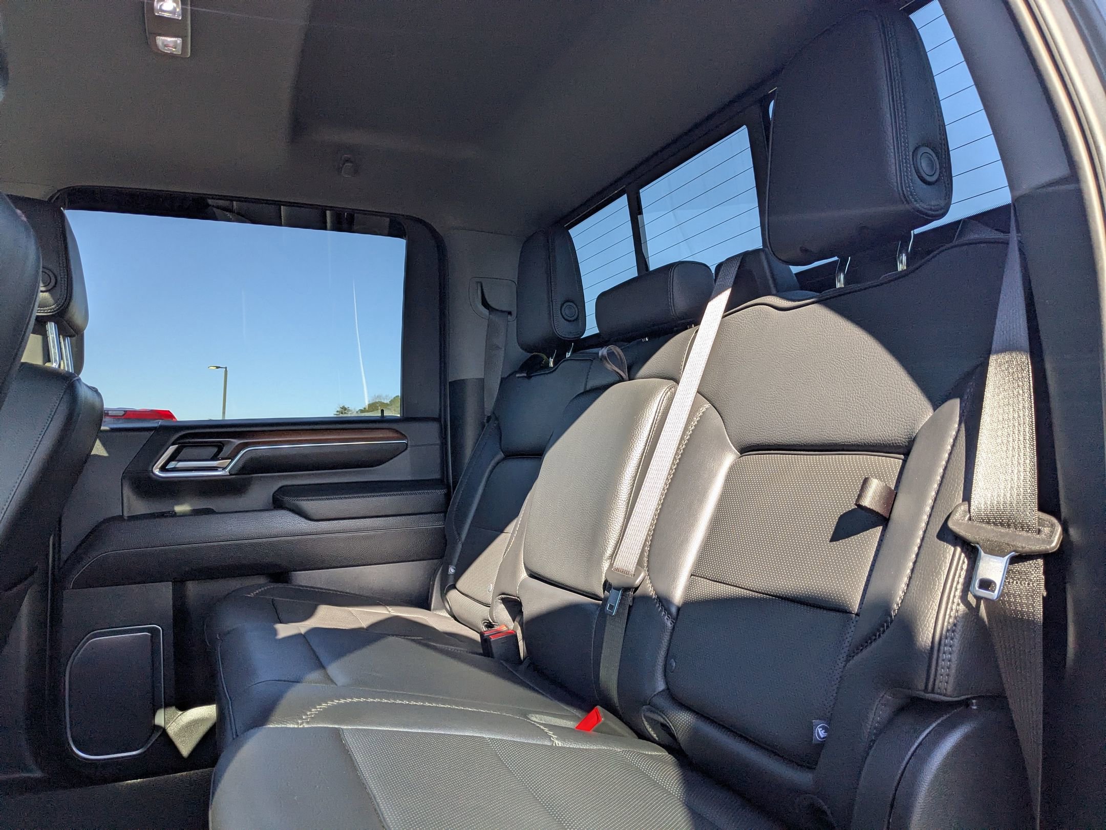 Used 2024 GMC Sierra 2500 Denali w/ Denali Reserve Package image 25