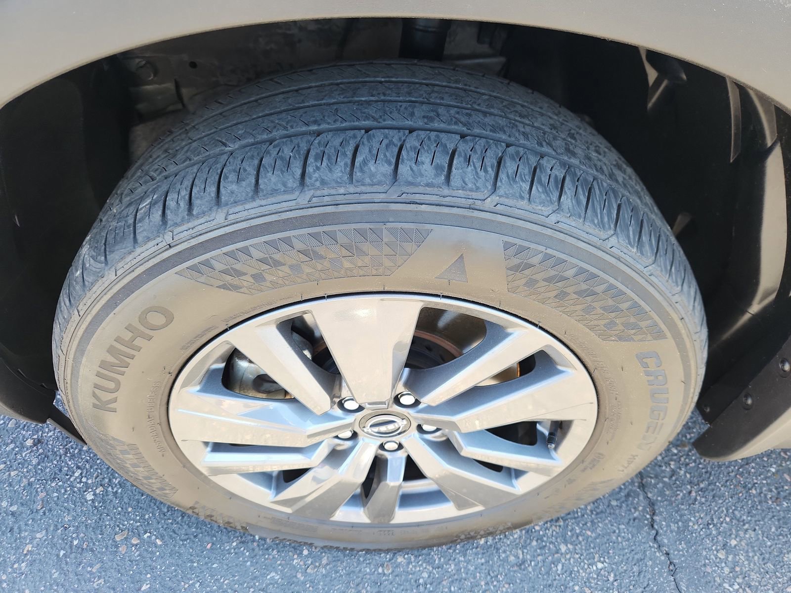 Used 2023 Nissan Pathfinder SV w/ Cargo Package image 18