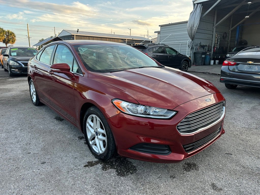 Used 2014 Ford Fusion SE FWD image 1