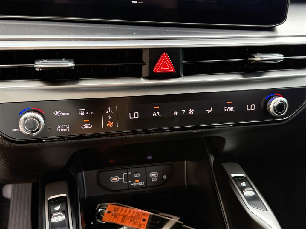 New 2026 Kia Sorento S w/ S Panoramic Sunroof Package image 24