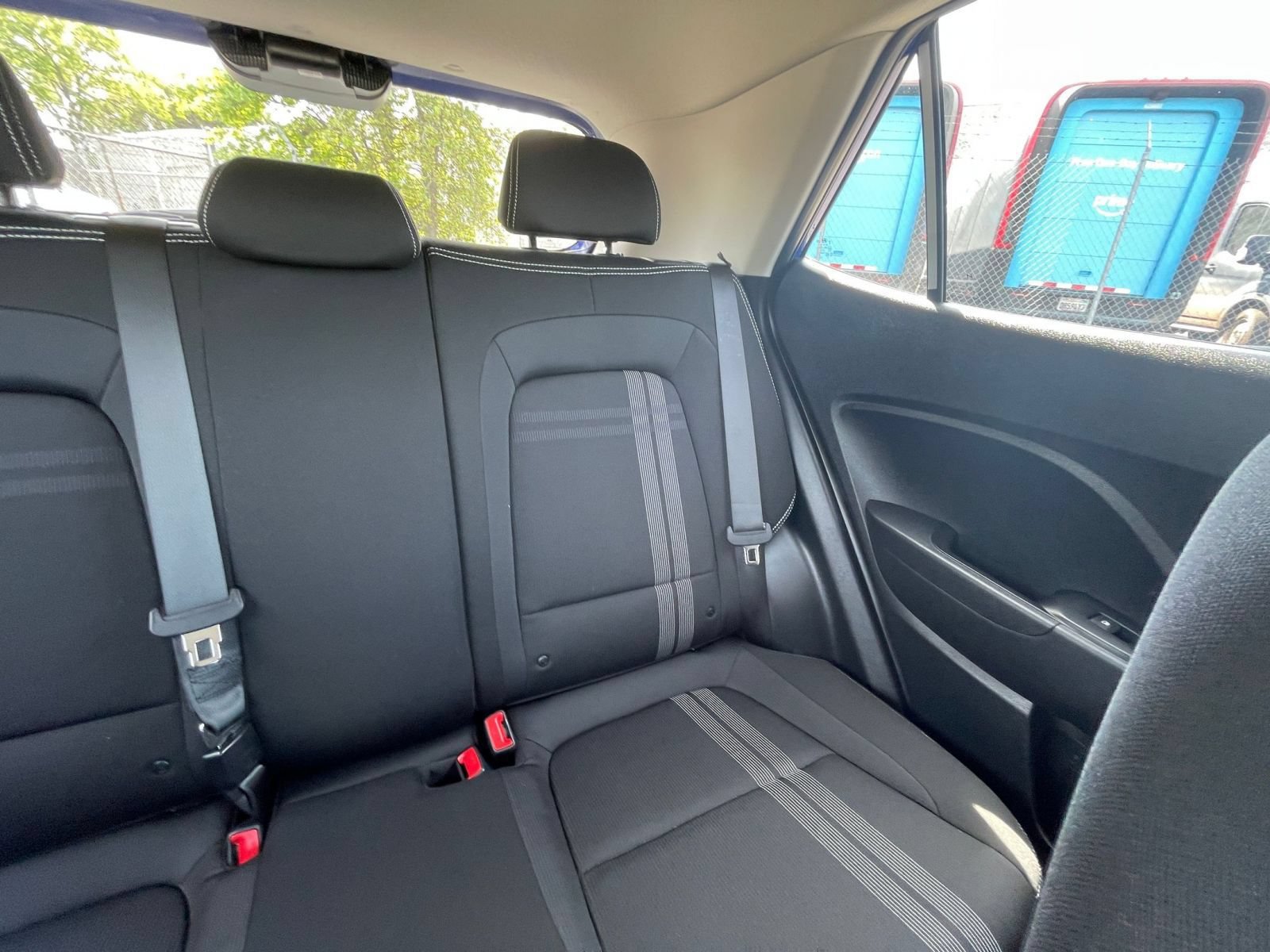 Used 2025 Hyundai Venue SEL FWD image 37