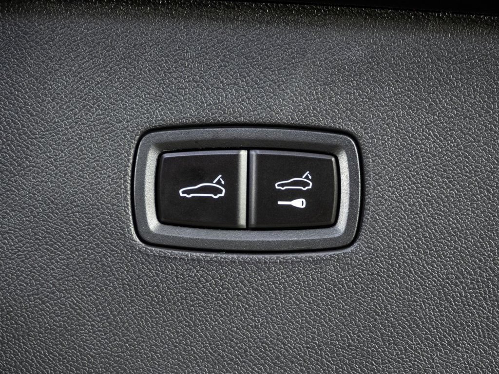 Certified 2026 Porsche Cayenne Coupe AWD/4WD image 33