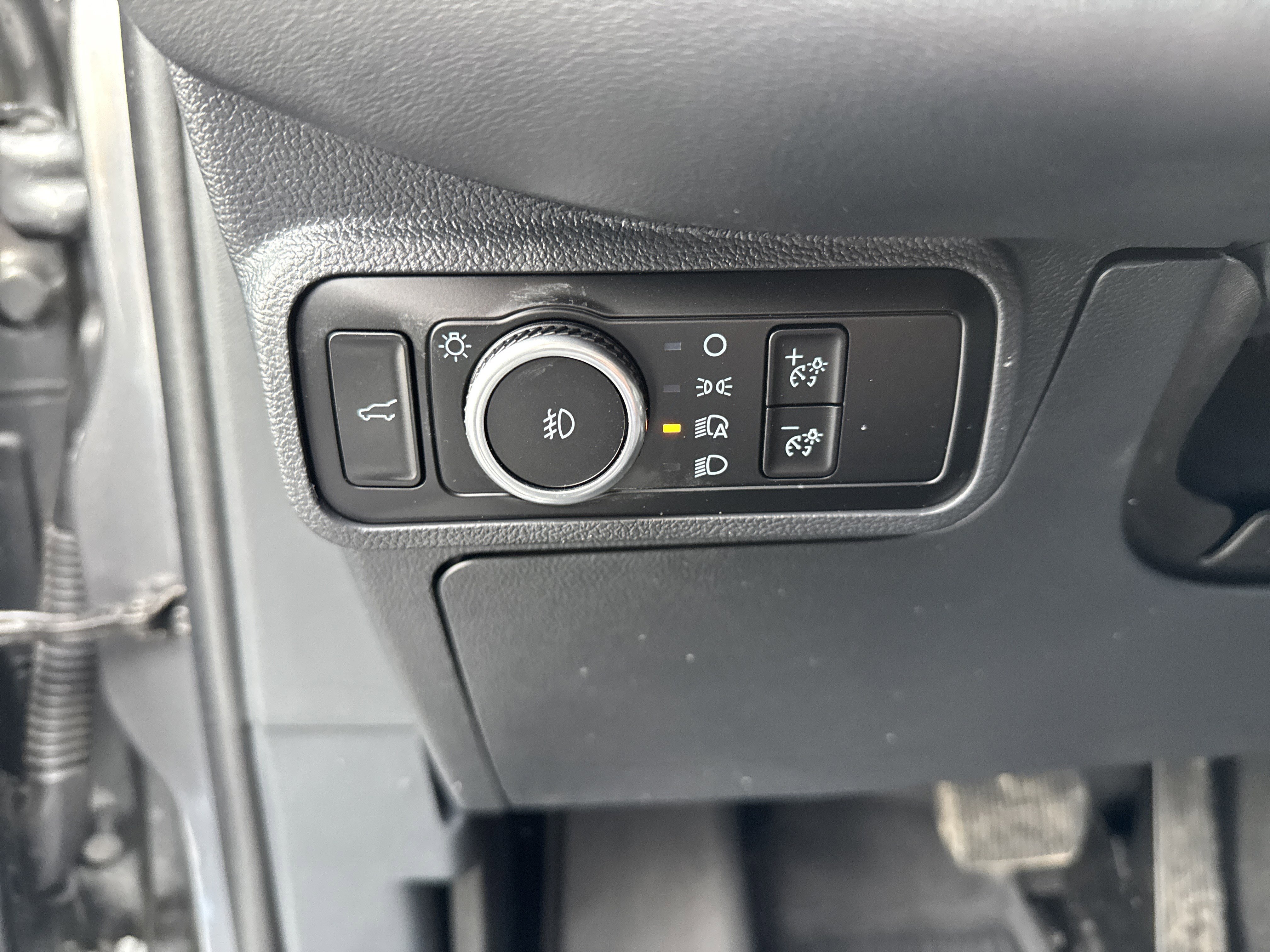 Used 2025 Ford Explorer ST-Line w/ ST-Line Street Pack image 32