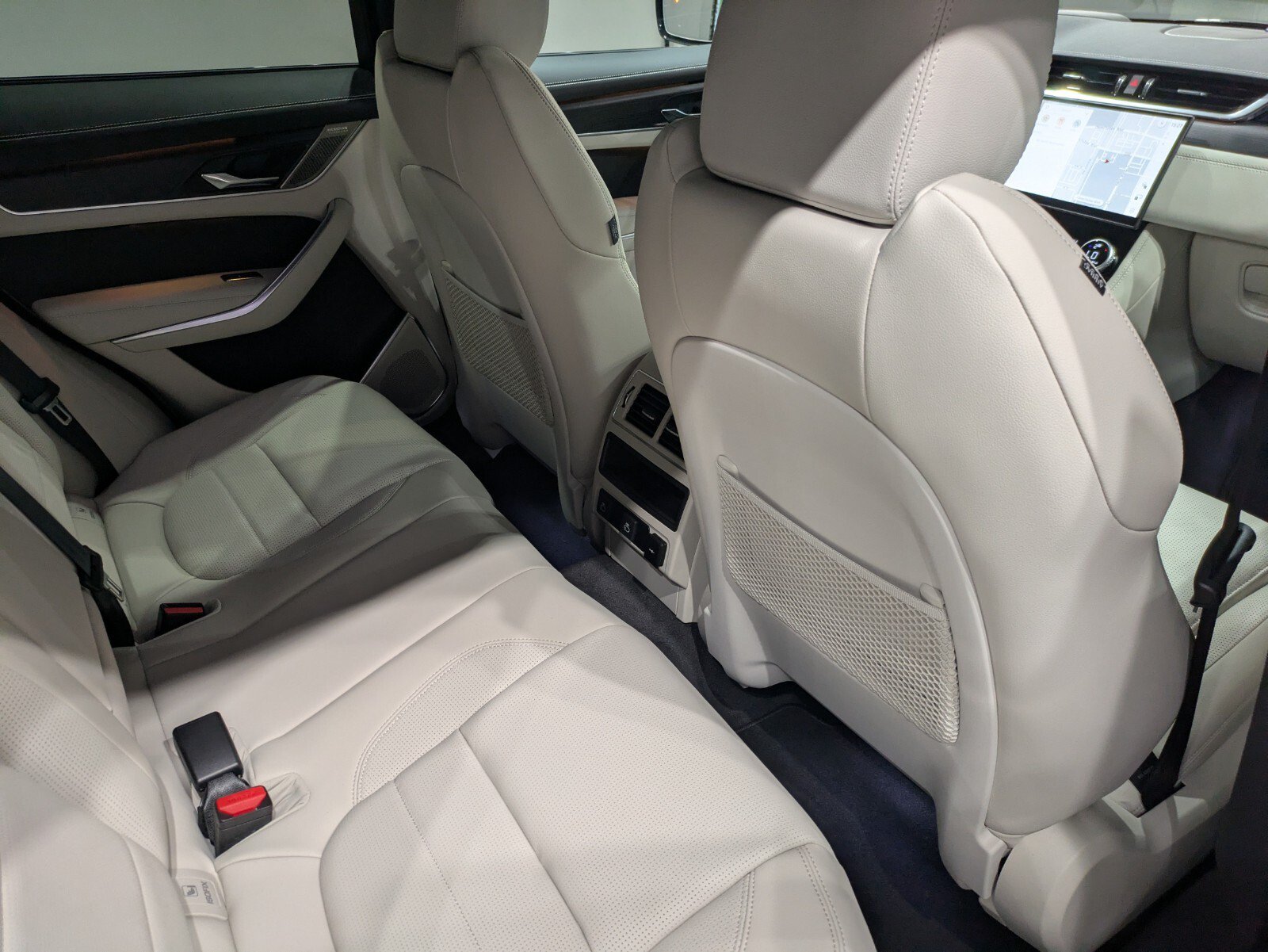 New 2026 Jaguar F-PACE R-Dynamic S AWD/4WD image 21