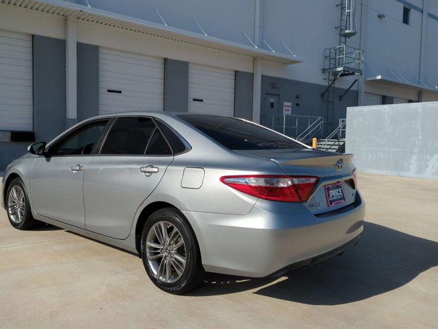 Used 2016 Toyota Camry SE FWD image 5