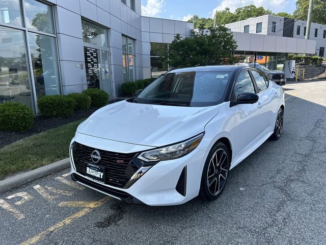 Certified 2025 Nissan Sentra SR w/ SR Premium Package FWD image 4