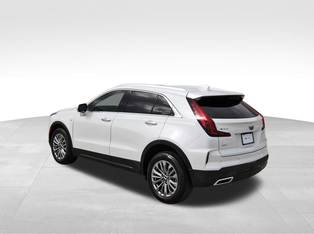 Used 2024 Cadillac XT4 Premium Luxury w/ Active Safety Package image 3