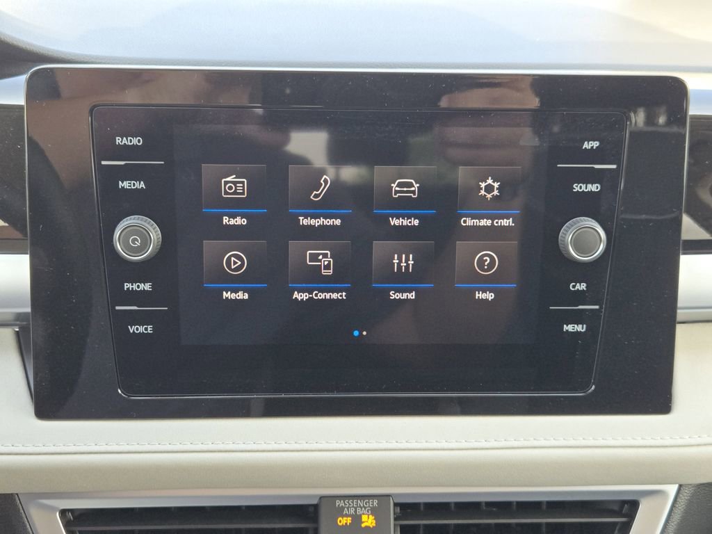New 2026 Volkswagen Taos SE FWD image 14
