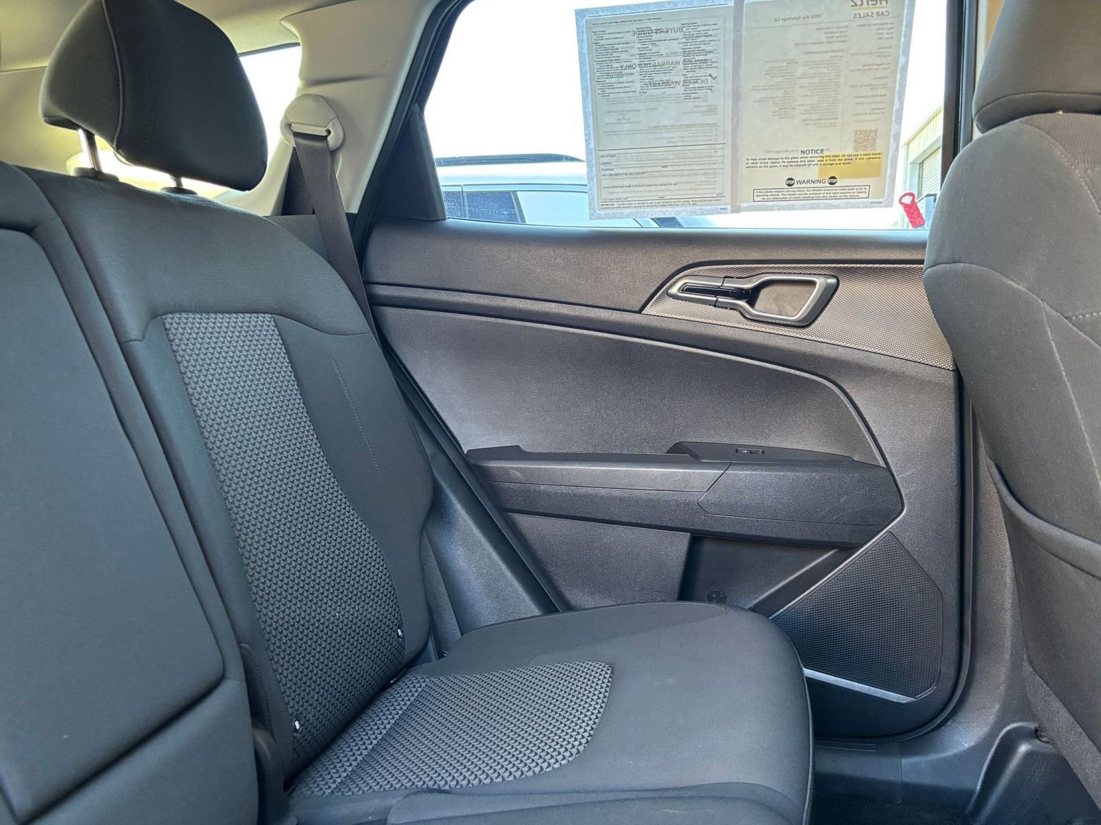 Used 2025 Kia Sportage LX FWD image 36